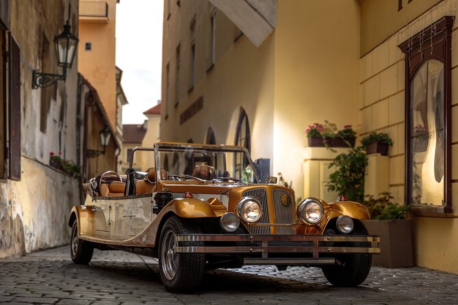 1 hour Old timer Convertible Prague Sightseeing Tour - Wenceslas Square, the National Theatre, and Charles Square