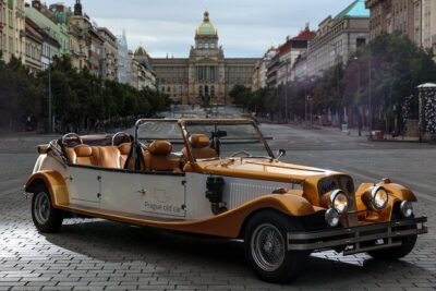1 hour Old timer Convertible Prague Sightseeing Tour