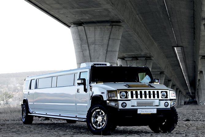 1 Hour Prague Party Hummer Limousine Ride - Spring wine and the party mood