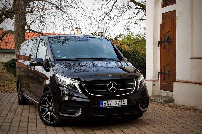 1-way Prague to Vilshofen private transfer - up to 7 passengers - Why a private ride makes sense on this route