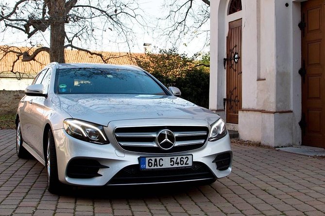 1-way Prague to Vilshofen private transfer - up to 7 passengers - Reliability, communication, and the human side