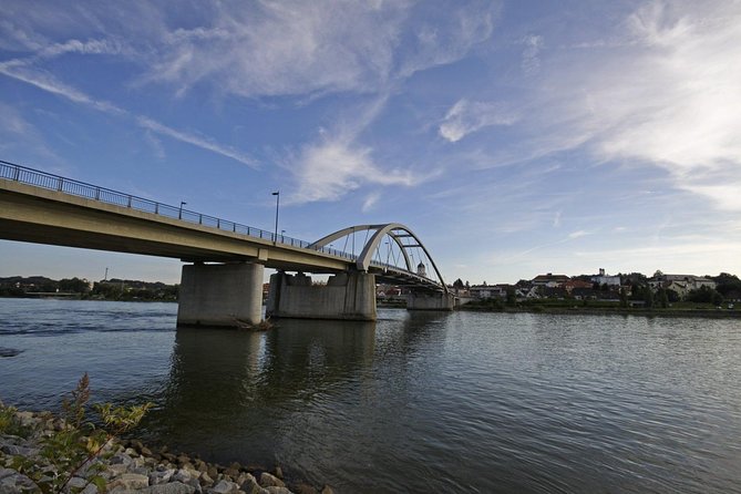 1-way Prague to Vilshofen private transfer - up to 7 passengers - Pickup in Prague and arrival in Vilshofen