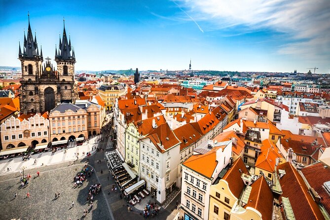 2-Hour Old Town and Jewish Quarter Tour in Prague - Staroměstské náměstí and the medieval merchant yard