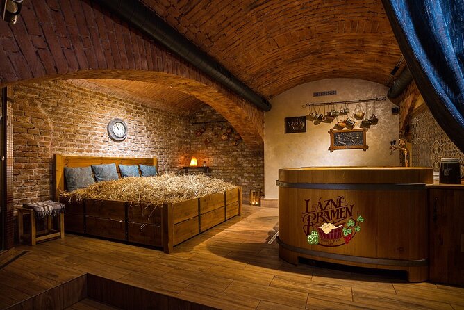 Beer bath Spa for 2 people/ 1 tub - 1,5 hour Activity in Prague - Quick reasons to book
