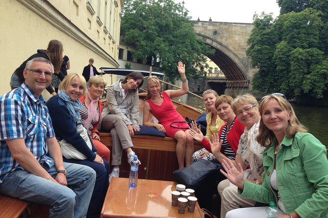 Best of Prague Private Tour with PERSONAL PRAGUE GUIDE - Prague Castle sets the tone