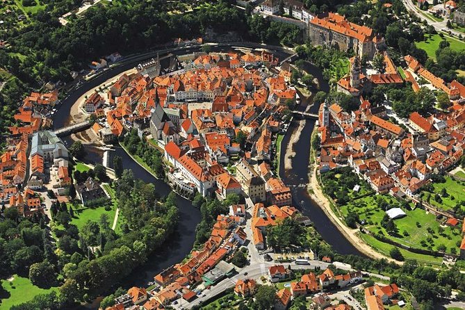 Cesky Krumlov Full day tour from Prague and back - The Ride from Prague: Comfortable but Long