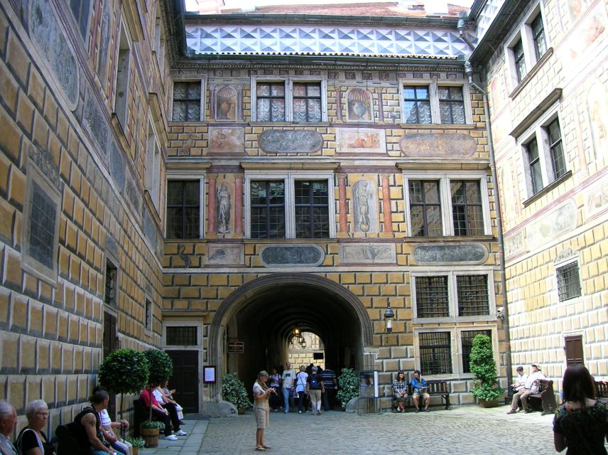Cesky Krumlov Private Day Trip from Prague - Why Cesky Krumlov is worth the long ride from Prague