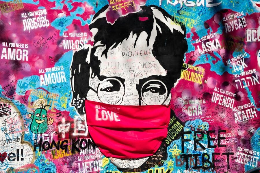 Charles Bridge & Lesser Town Walking Tour - Na Kampě and the Lennon Wall