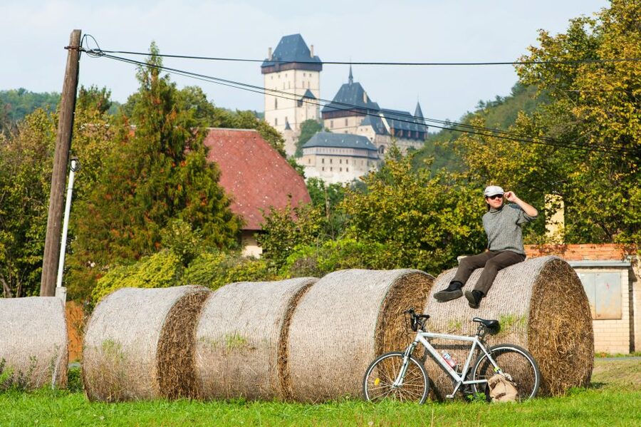 Coutryside bike tour to Karlstejn Castle. - Returning to Prague by train