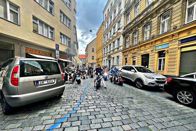 Create your own route on eScooter and enjoy Prague on wheels! - Hradčany views and Prague Castle