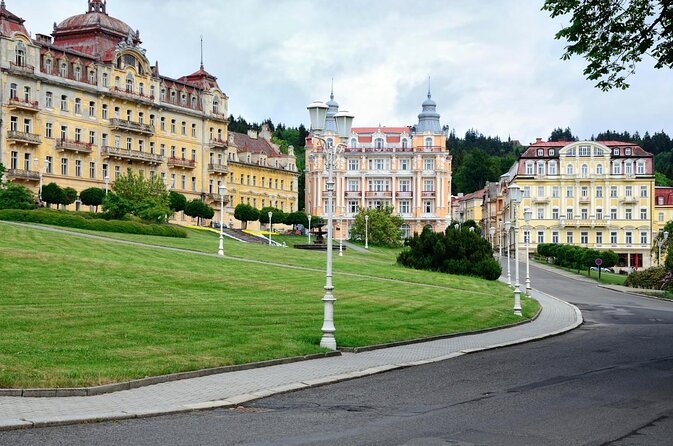 Czech Spas of Karlovy Vary and Marianske Lazne from Prague - How much guiding will you receive?