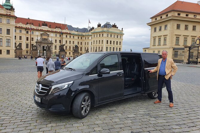 Discover Prague Private Tour - 3 hours - Prague Castle and St. Vitus Cathedral