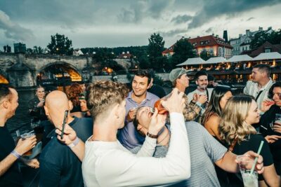 Drunken Monkey Prague Boat Party w/ 2hr Open Bar, DJ & Club Entry