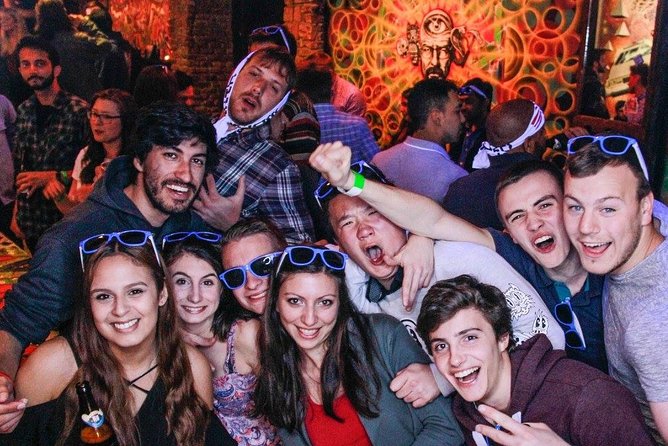 Drunken Monkey Pub Crawl with Open Bar & Club Entry - The crowd is part of the experience