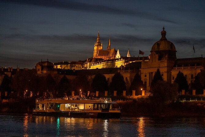 Evening Eco Cruise With a Glass of Prosecco in Bohemia - Who will enjoy this cruise most?