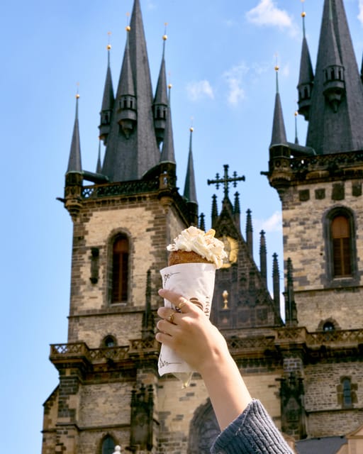 Explore Prague with our chimney cake Prague trail! - Why the map and photo challenge matter