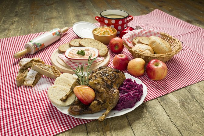 Folklore Dinner with Unlimited Drinks 4course Menu - The four-course Czech dinner