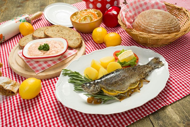 Folklore Dinner with Unlimited Drinks 4course Menu - New Year’s Eve at the folklore dinner