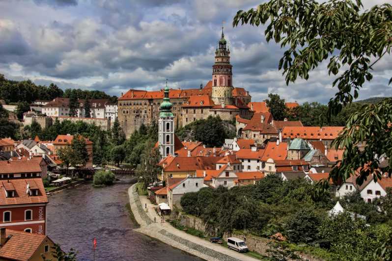 From Prague: Český Krumlov Full-Day Tour with Pickup - Why Český Krumlov earns the long ride from Prague