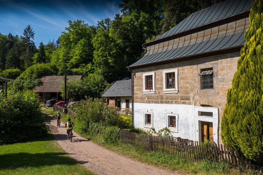 From Prague: E-Mountain Biking Trip to the Bohemian Paradise - Two castles before the finish