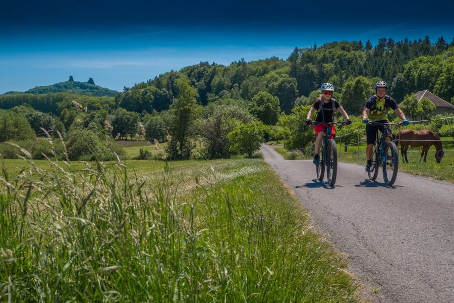 From Prague: E-Mountain Biking Trip to the Bohemian Paradise - How difficult is the 30 to 40 kilometer route?