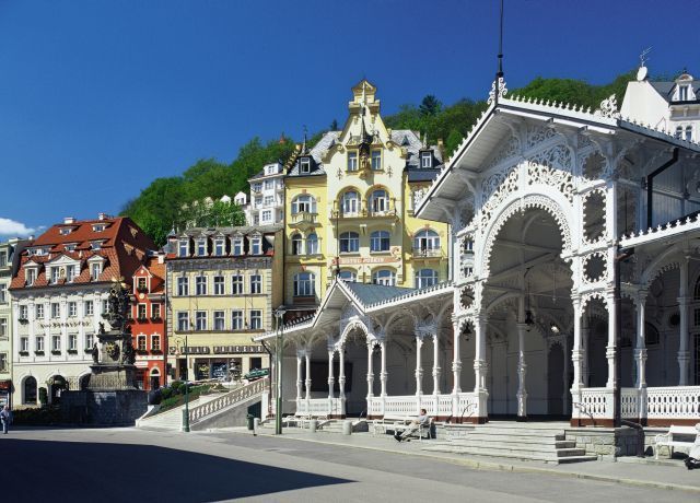 From Prague: Karlovy Vary Full-Day Tour - Your two hours of free time