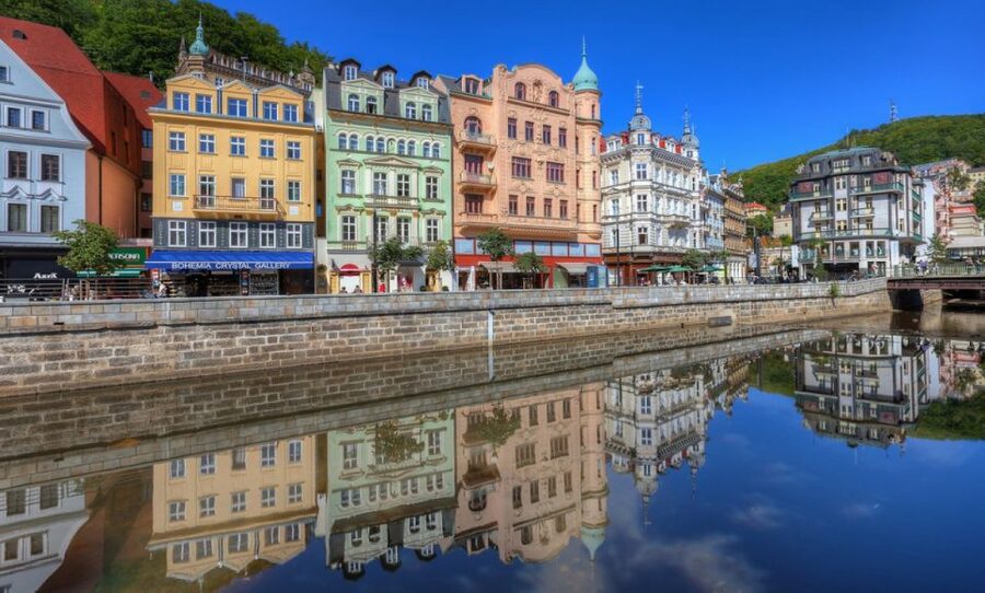 From Prague: Karlovy Vary Guided Day Trip - Why Karlovy Vary makes a good day trip from Prague