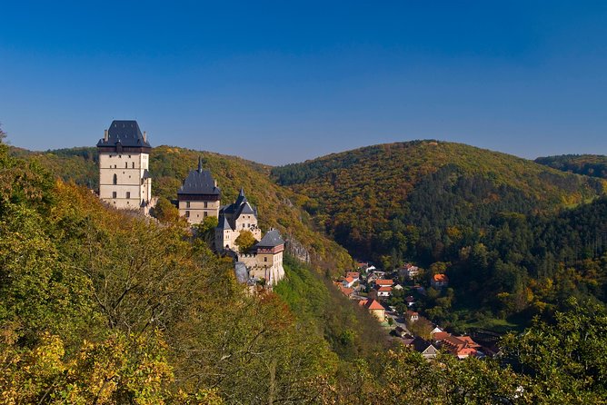 From Prague: Karlstejn with Admission and Pick up - Walking up to the Gothic fortress