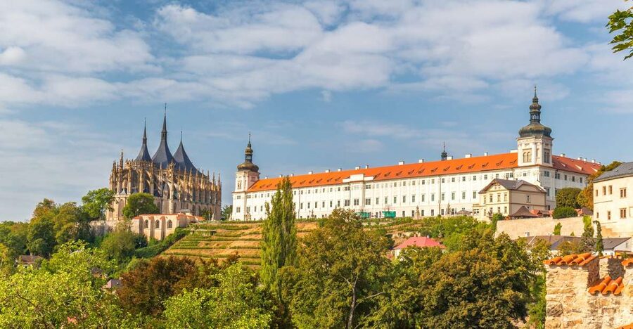 From Prague: Kutná Hora Day Excursion with Bone Church - Walking the UNESCO-listed center
