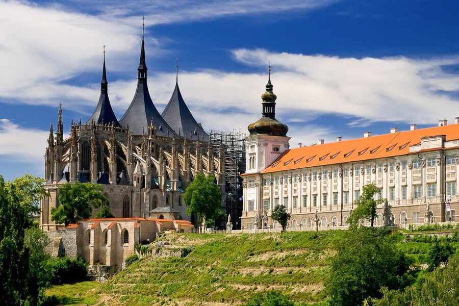 From Prague: Kutná Hora, St.Barbara’s Church, Sedlec Ossuary - The Cathedral of the Assumption in Sedlec