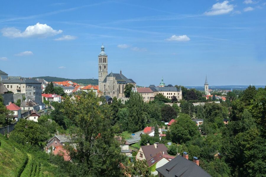 From Prague: Kutna Hora UNESCO Site Tour with Bone Chapel - The Hussite Wars and Kutná Hora’s difficult past