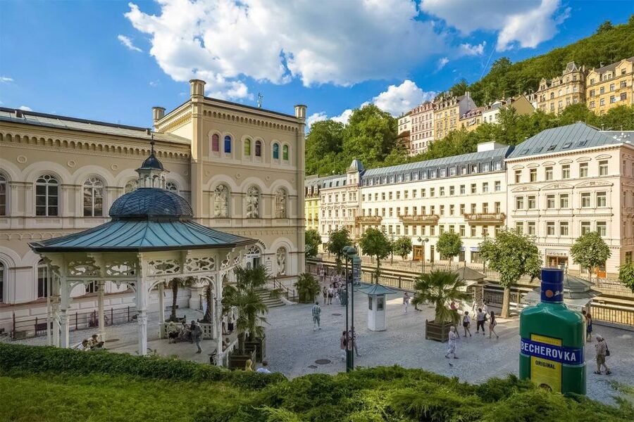 From Prague: One day trip to Karlovy Vary - Key points to know before you book