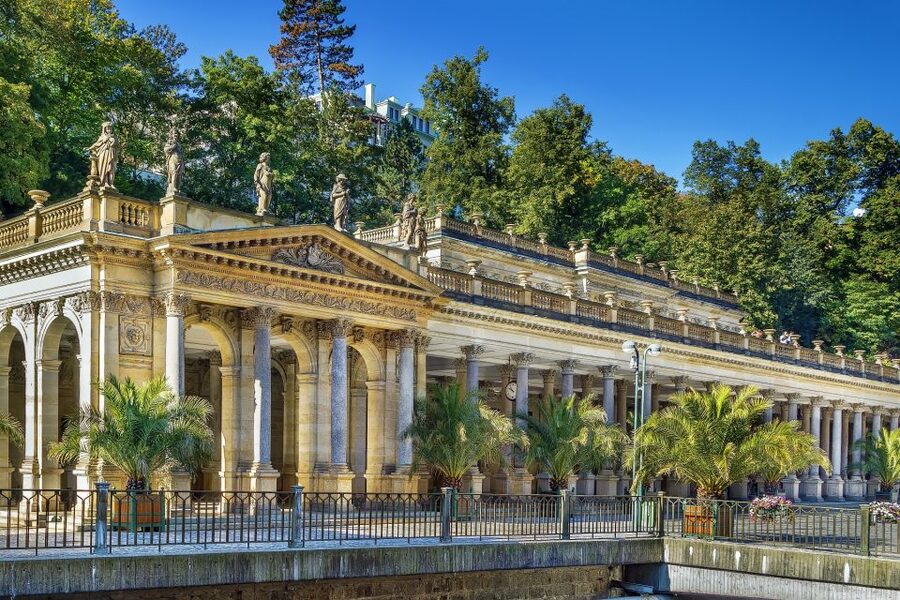 From Prague: Private Karlovy Vary & Crystal Factory Tour - Walking through the spa town