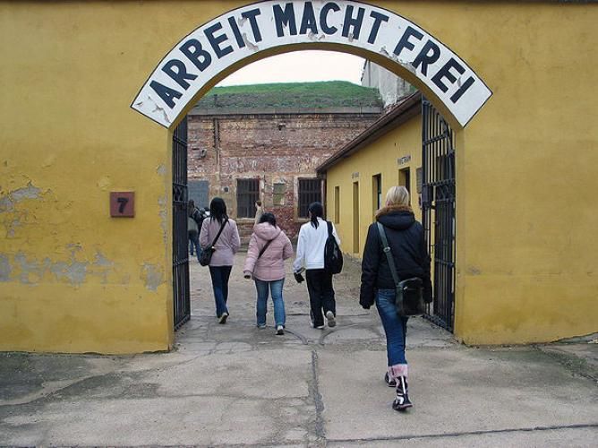 From Prague: Terezin Concentration Camp Private Tour - The Ghetto Museum: beginning with the town’s Jewish prisoners