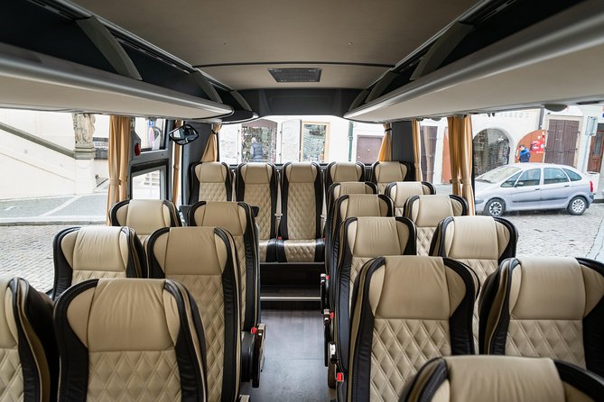 Full-Day Prague Tour with Prague Castle, Lunch and Vltava Cruise - The steep descent into Lesser Town