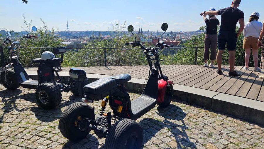 Heart of Prague tour on Tricycle electric scooter - How much time should you allow?
