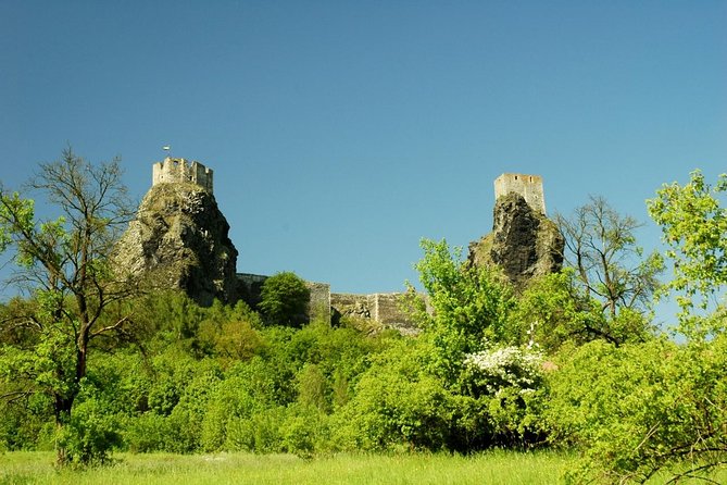 Hiking in fantastic Czech Paradise - Full Day Trip from Prague - What the private vehicle changes