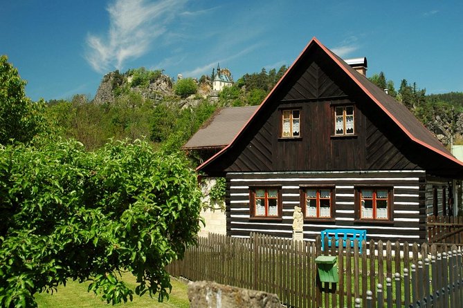 Hiking in fantastic Czech Paradise - Full Day Trip from Prague - How difficult is the day?