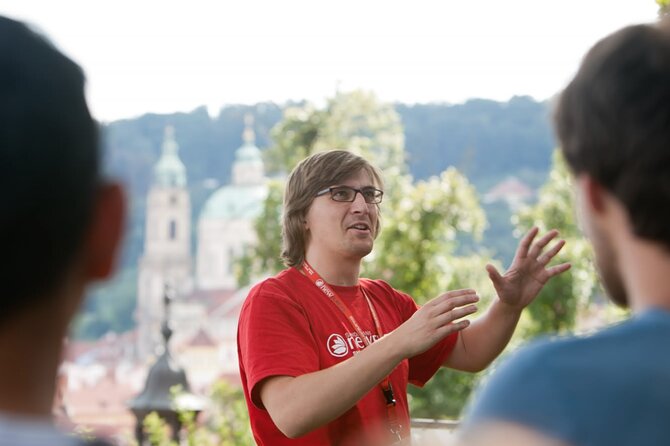 Historic Highlights Walking Tour from Prague - Key points at a glance