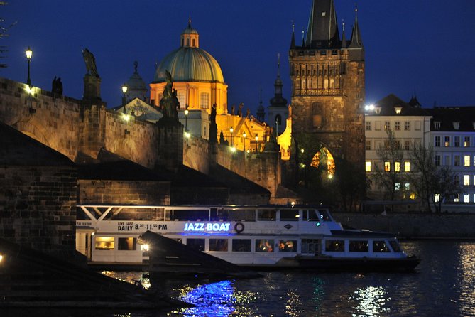 Jazz Boat: Popular LIVE JAZZ dinner cruise - Comfort, seating, and practical details