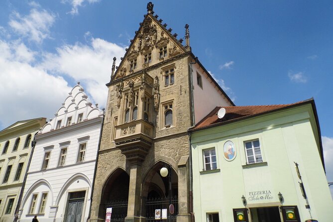 Kutna Hora and Bone Chapel Private Day Trip from Prague - Entering the Sedlec Ossuary