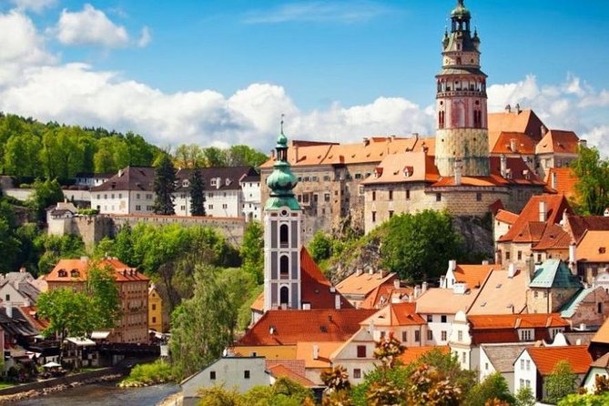 Luxury Private Day trip from Prague to Cesky Krumlov via Hluboka Castle - Leaving Prague for South Bohemia