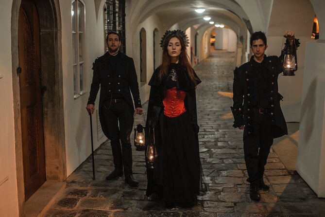 Mystery Tour at Charles Bridge and Prague Castle: Alchemy & Magic - Why Prague’s dark side works after sunset