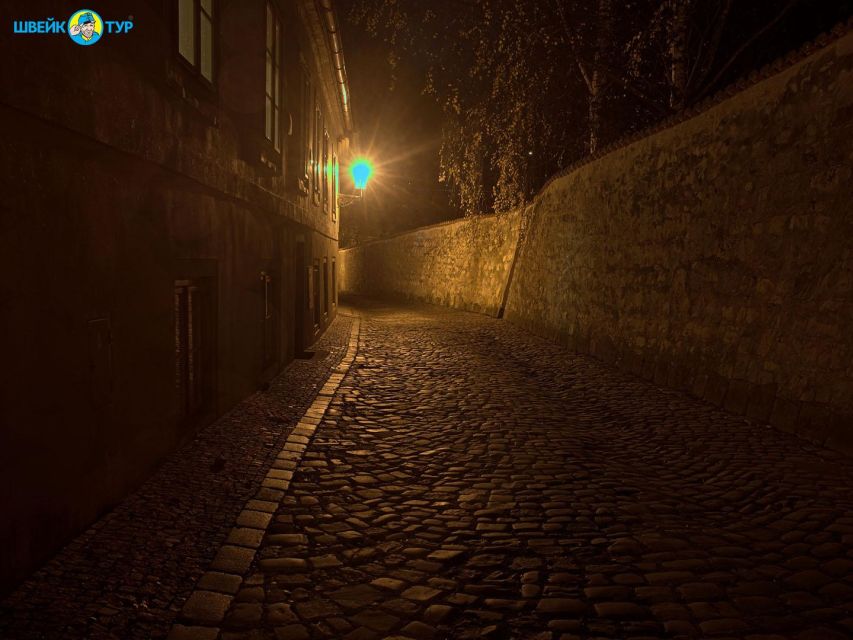 Mystical Night Tour of Prague - Small groups help, but guide quality matters