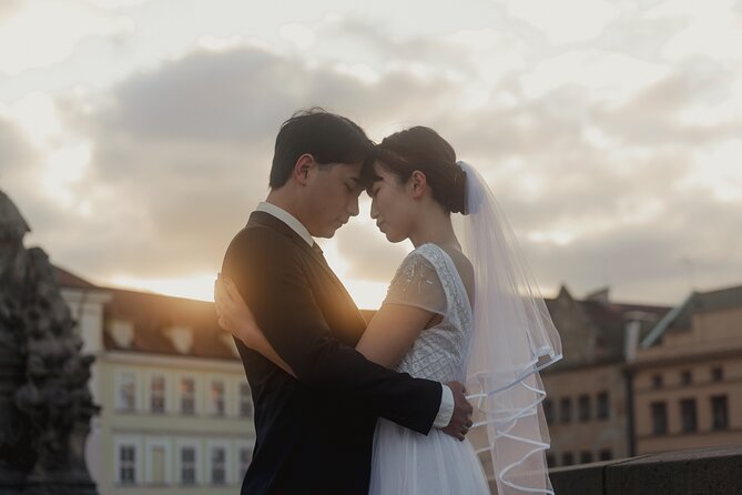 Photographer in Prague, private photoshoot - Rudolfinum and a more formal architectural setting