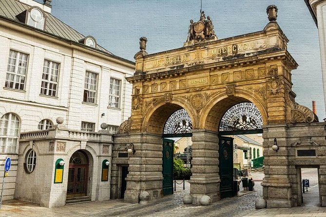 Pilsner Urquell brewery Private day trip, Pilsen City and Chateau tour + Lunch - What the $345.89 price really covers