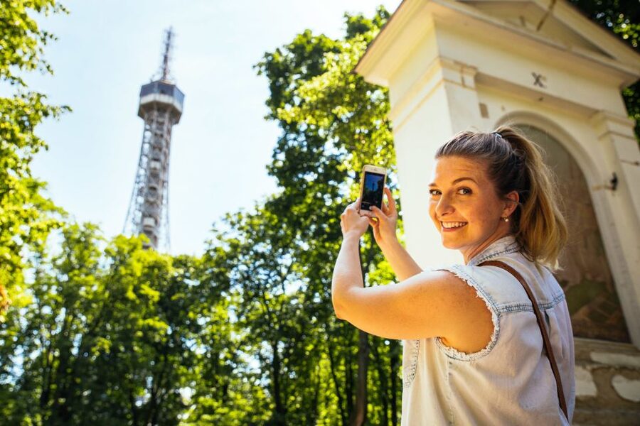 Prague: 1.5-Hour Private Kick-Start Tour with a Local - A private conversation about real Prague