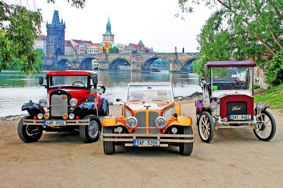 Prague: 1.5–Hour Vintage Car Tour - The guide makes or breaks the ride