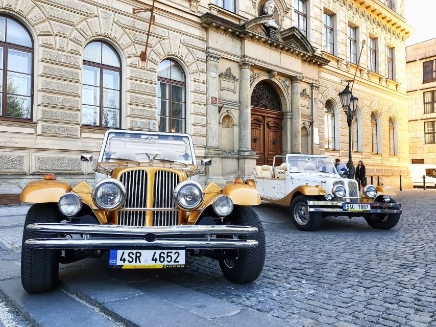Prague: 1.5–Hour Vintage Car Tour - What the private format changes