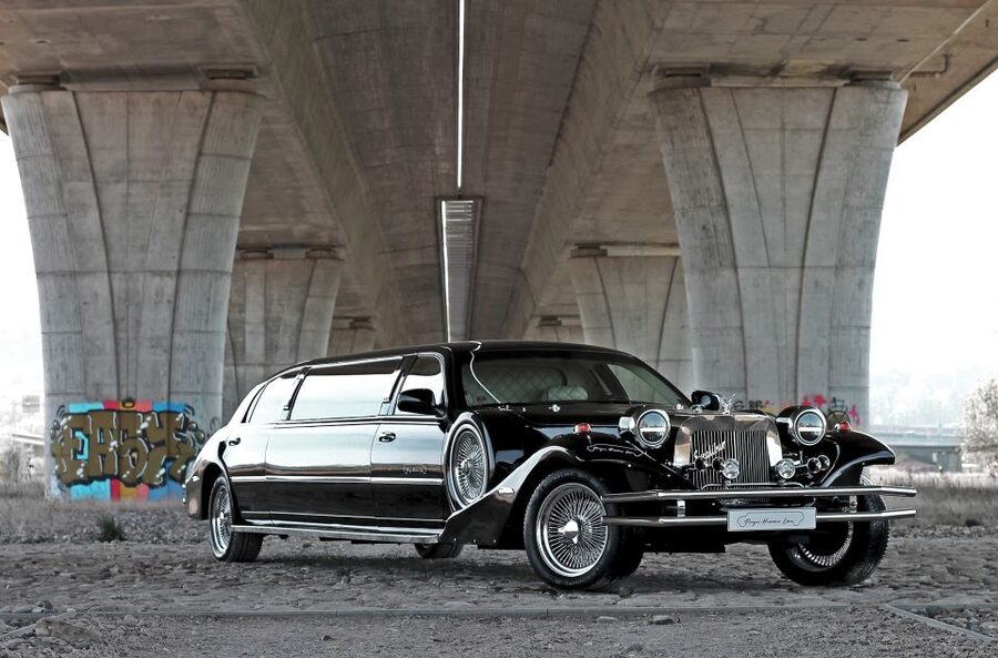 Prague: 1-Hour Vintage Limousine Rental - Booking, cancellation, and payment flexibility